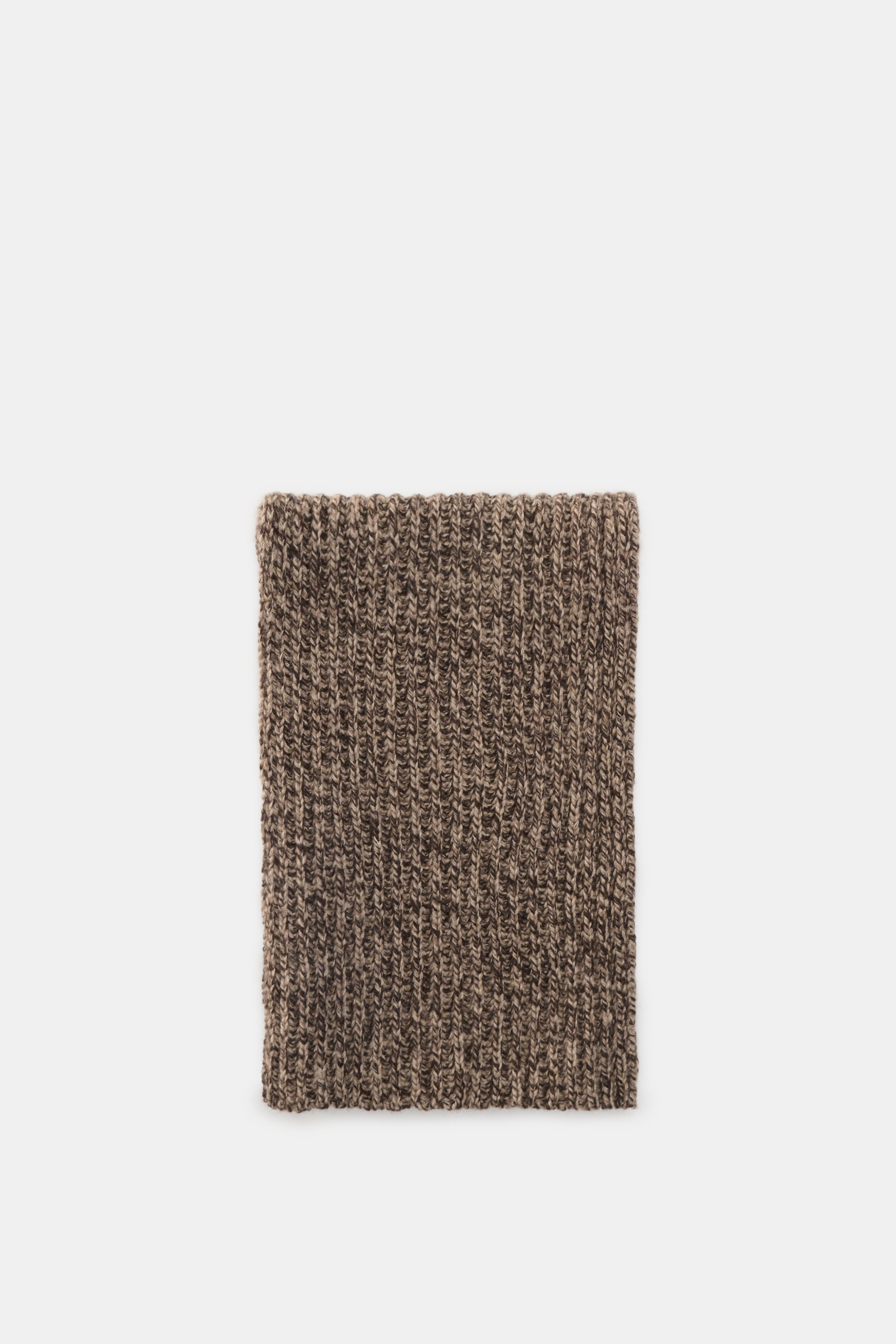 Agnona Scarf taupe/dark brown melange, photographed from above, showing a folded wool and cashmere mouliné scarf with a coarse patent knit pattern. Protection from unpleasant weather is provided by this mouliné scarf by AGNONA made of wool and cashmere in