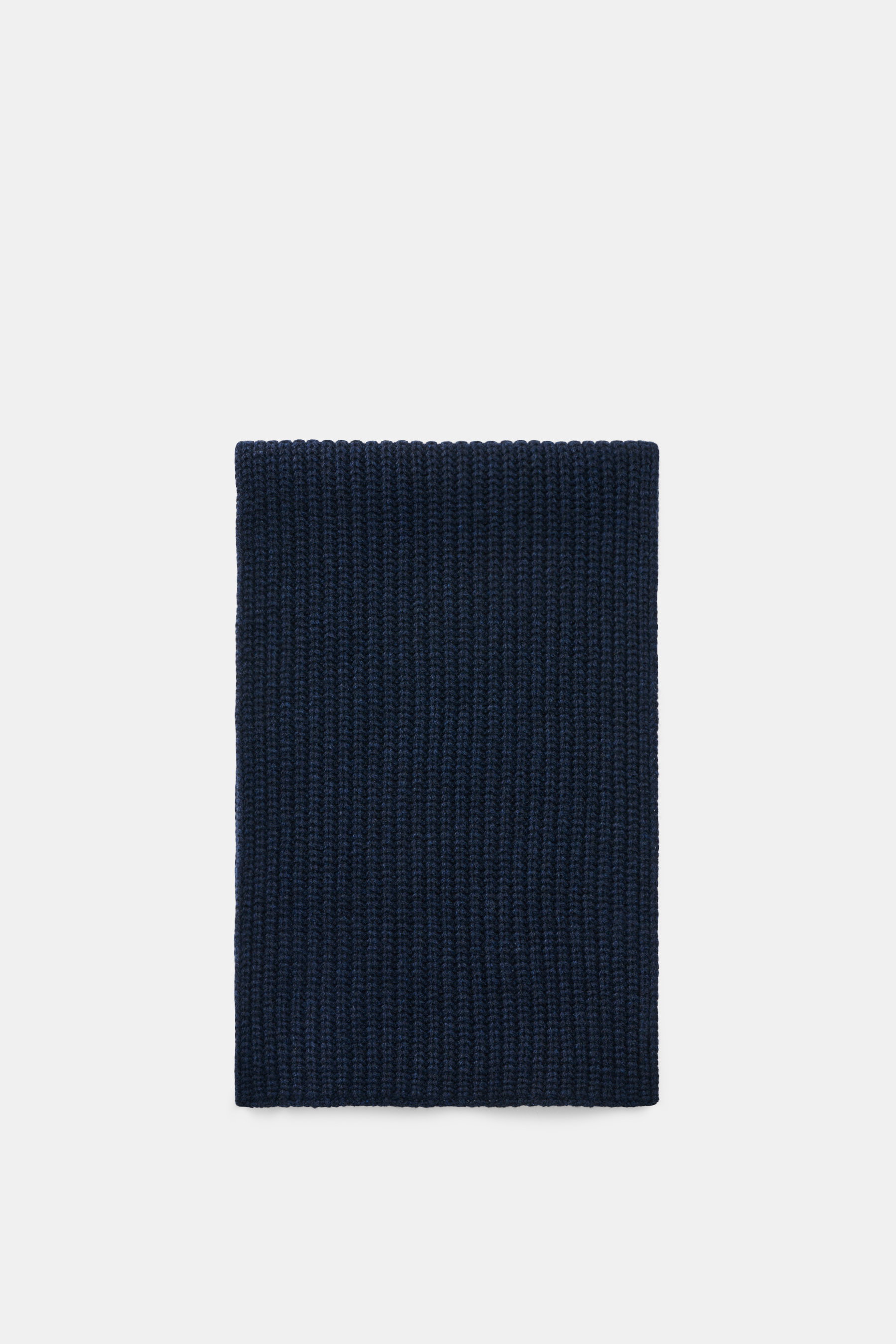 Iris von Arnim Cashmere Schal 'Collin' navy, von oben fotografiert, Strick aus reinem Cashmere, weicher Griff, modernes Halbpatent-Strickdesign, Maße ca. 170x30 cm