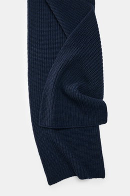 Iris von Arnim Cashmere scarf 'Collin' navy shown from above, knit from pure cashmere with soft touch, modern half-patent knit design, dimensions approx. 170 cm x 30 cm.