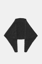 Filippo de Laurentiis Bandana dark grey shown from above, soft knitted scarf with medium-fine knit, voluminous feel, 130x40 cm.