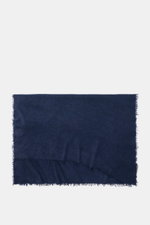 Altea Cashmere Schal dunkelblau, liegend von oben fotografiert, Strick aus reinem Cashmere, sehr weich, leicht, Fransen, ca. 180x70 cm.