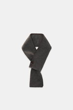 Top-down view of Moorer Cashmere scarf dark grey/dark brown, slim and double-layered with two horn buttons.

Description: <p>This slim, warming scarf in luxurious, double-layered cashmere quality from MOORER is an indispensable companion for your elegant 