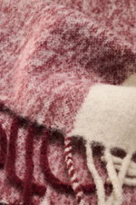Close-up top-down view of the 04651/ A trip in a bag Scarf 'Color Block Scarf' bordeaux melange/beige/cream showing soft alpaca blend and fringed hem.

Description: 
<p>Essential winter must-have: The noble scarf from 04651/ A TRIP IN A BAG becomes a favo