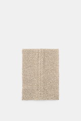 Top view of 04651/ A trip in a bag Scarf cream/beige melange showing coarse and cable knit patterns in a soft virgin wool and cashmere mix.

Description: <p>Winter casualness: The scarf by 04651/ A TRIP IN A BAG stylishly completes sophisticated looks wit