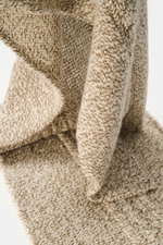 Close-up front view of the 04651/ A trip in a bag Scarf cream/beige melange showing its coarse and cable knit patterns.

Description: 
<p>Winter casualness: The scarf by 04651/ A TRIP IN A BAG stylishly completes sophisticated looks with a soft feel and p