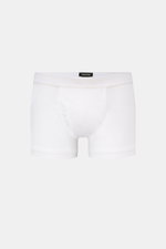 Tom Ford Boxershorts weiß, sportlich und slim fit, frontale Ansicht, elastische Baumwolle, weicher Griff, elastischer Bund mit TOM FORD-Stitching, seitlicher Eingriff.