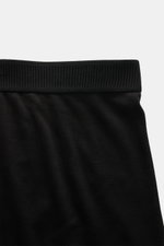 Tom Ford Boxershorts 2er-Set schwarz/weiß, sportlich, slim fit, elastischer Bund mit TOM FORD-Stitching, seitlicher Eingriff, weiche Baumwolle, Detailansicht.