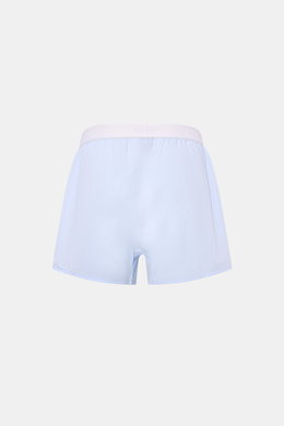 Rückansicht der sportlich cleanen Tom Ford Boxershorts hellblau/weiß gestreift mit elastischem Bund und feinem Streifenmuster.