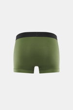 Rückansicht der sportlichen Tom Ford Boxershorts grün aus elastischer Baumwolle mit weichem Griff, Slim Fit, seitlichem Eingriff und elastischem Bund mit TOM FORD-Stitching.