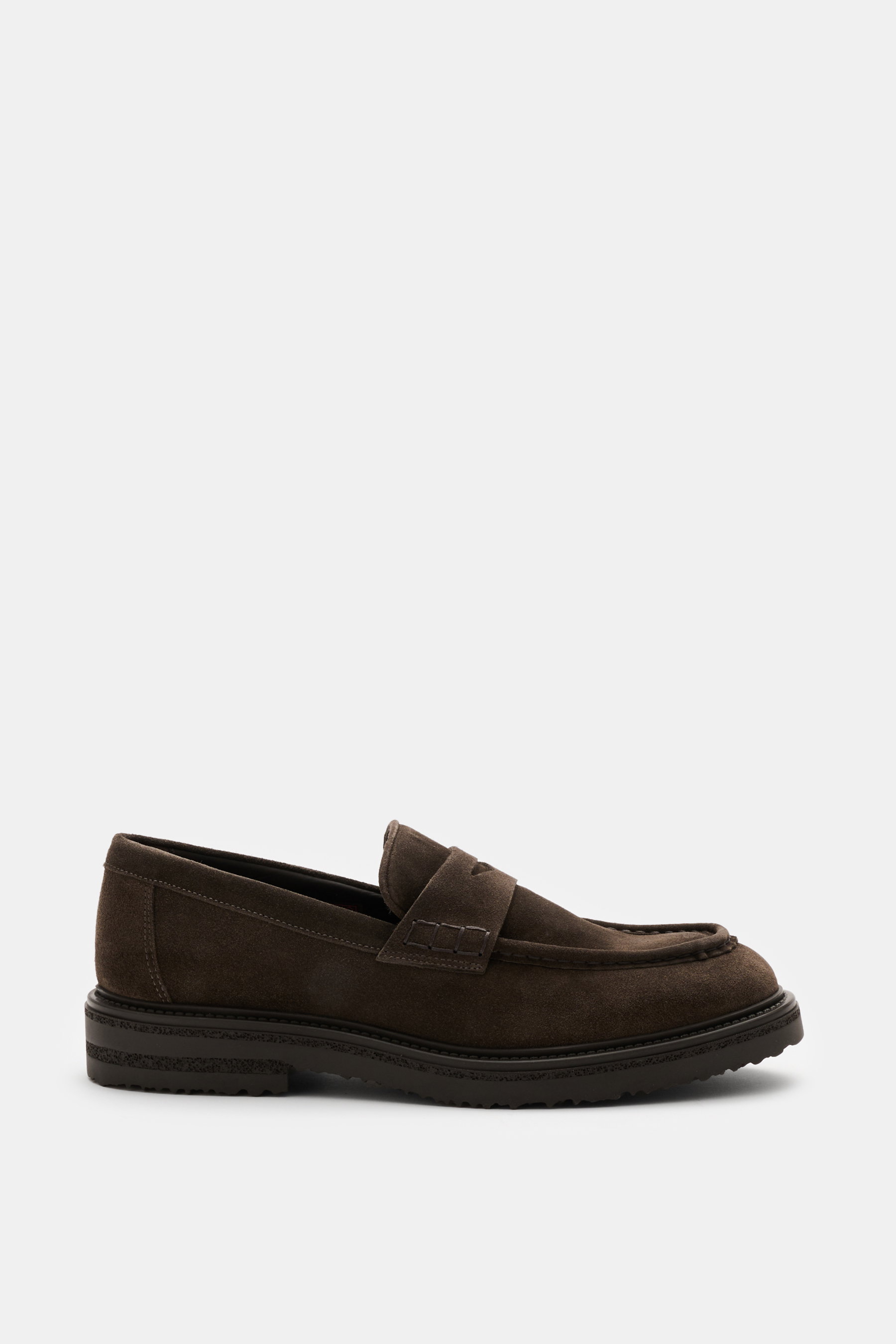 Stilvoller Sturlini Penny Loafer 'Softy' dunkelbraun aus Veloursleder, seitliche Ansicht mit markanter Steppnaht und strukturierter Gummisohle.