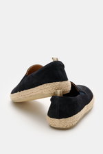 Officine Creative Espadrilles 'Bowline' navy aus Veloursleder mit Bast-Umrandung, Lederfutter, Grosgrain-Schlaufe, flexible Sohle, seitlich fotografiert.