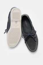 Sebago Loafer 'Portland' dark navy aus robustem Leder, schmale Silhouette, Lederband, Ziernaht, Gummisohle, von oben mit Sohle gezeigt.