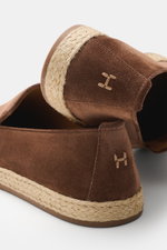 Close-up rear and side view of Henderson Espadrilles 'Palau' braun in soft brown velour leather with jute braided sole and decorative stitching on heel and front cap.