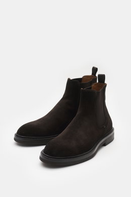 Officine Creative Chelsea Boot 'Dude Flexi 003' dunkelbraun aus edlem Veloursleder, seitlich Elastikeinsatz, Anziehschlaufe, Naturkautschuksohle, frontal fotografiert.