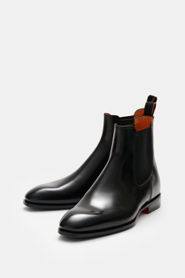 Santoni Chelsea Boot 'Adrian' black in polished smooth leather with narrow tapered silhouette, side elastic, pull tab, leather lining, sole; front angle.