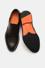 Santoni Oxford 'Collin' dunkelbraun, aus geschmeidigem Glattleder mit Full-Broguings, Sechs-Loch-Schnürung, Lederfutter, Kautschuksohle, Draufsicht.