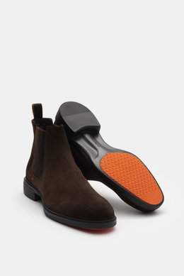 Santoni Chelsea Boot dunkelbraun aus softem Veloursleder, seitliche Elastikeinsätze, Anziehschlaufe, Lederfutter, Kautschuksohle, von vorn und unten fotografiert.