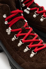 Close-up front angle of Collegium Schnürboot 'Pillar Summit' dunkelbraun/schwarz showing robust brown velour leather, round form, smooth leather overlays, seven-hole lacing with hooks and eyelets, lace loop on tongue, leather lining, practical pull loop, 