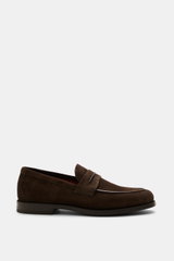 Side view of Zegna Penny Loafer dark brown in soft suede with penny strap, narrow tapering silhouette, Blake stitch, rubber sole.

Description: <p>Made from luxuriously soft suede, ZEGNA's Penny Loafer combines timeless elegance with contemporary function