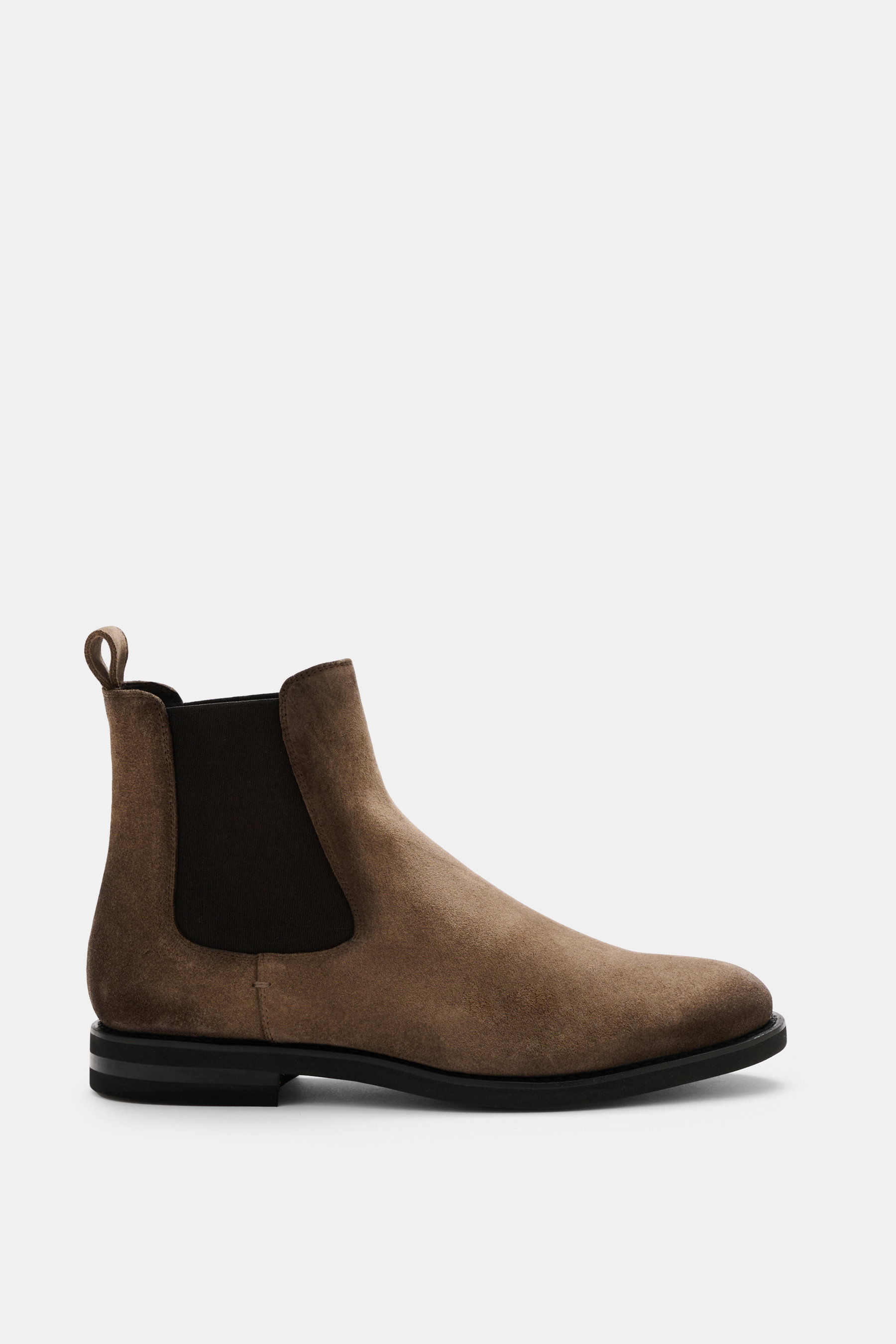 Fabiano Ricci Chelsea Boot graubraun aus edlem Veloursleder, seitlich mit elastischem Einsatz, Anziehschlaufe, flexible Gummisohle, Seitenansicht.