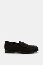 Fabiano Ricci Penny Loafer 'Tennessee' dark brown shown from side view, purist, lightweight with noble suede leather, narrow tapering silhouette, decorative seam on front cap, typical penny strap, leather lining, and flexible FIBRAM rubber sole for comfor
