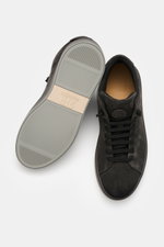 Fabiano Ricci High Top Sneaker 'Tennessee' dunkelgrau aus softem Veloursleder, runde Vorderkappe, elastische Sieben-Loch-Schnürung, von oben und Sohle gezeigt.