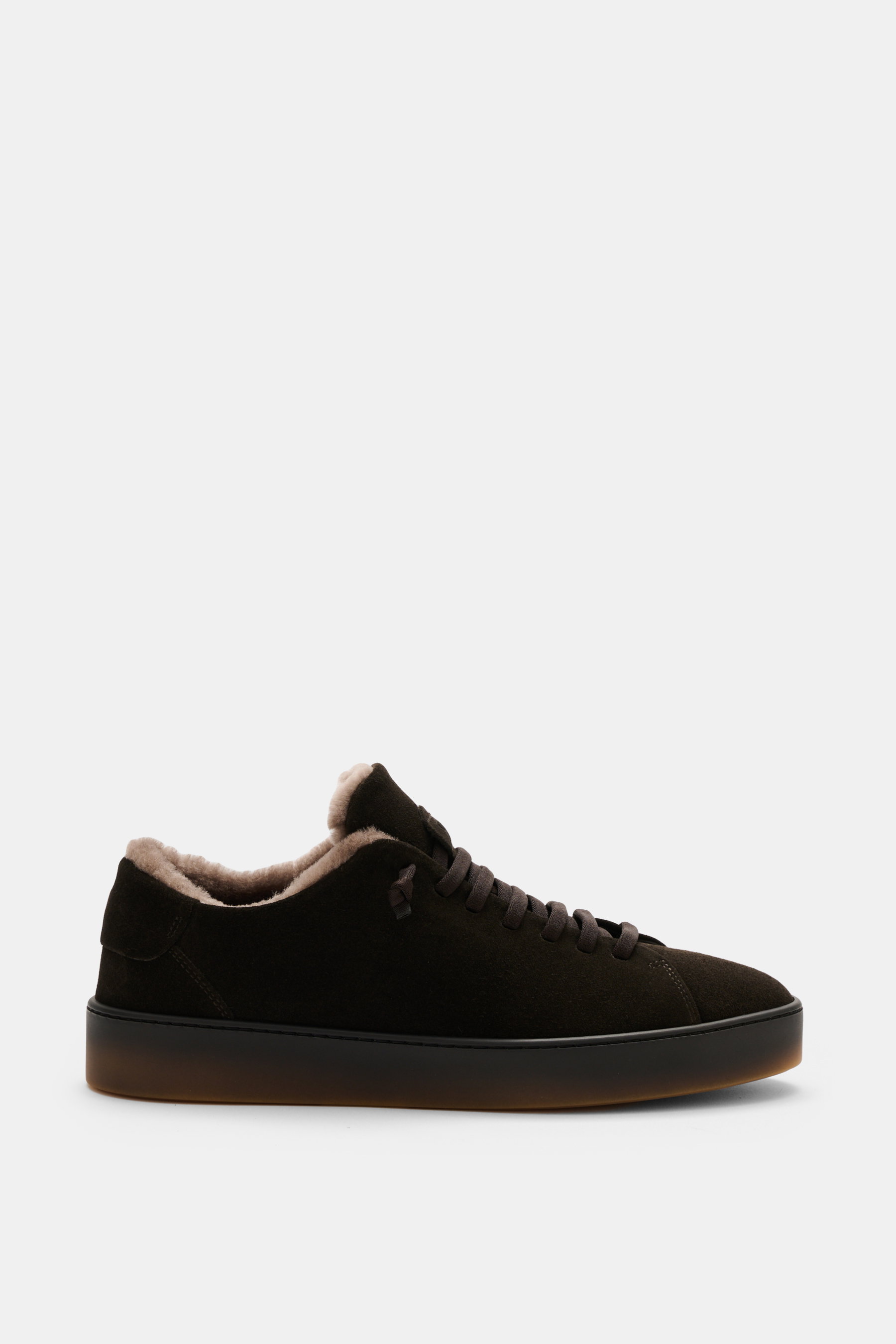 Fabiano Ricci Sneaker 'Tennessee' dunkelbraun aus softem Veloursleder, seitliche Ansicht, elastische Schnürung, warm gefüttert mit Lammfell.