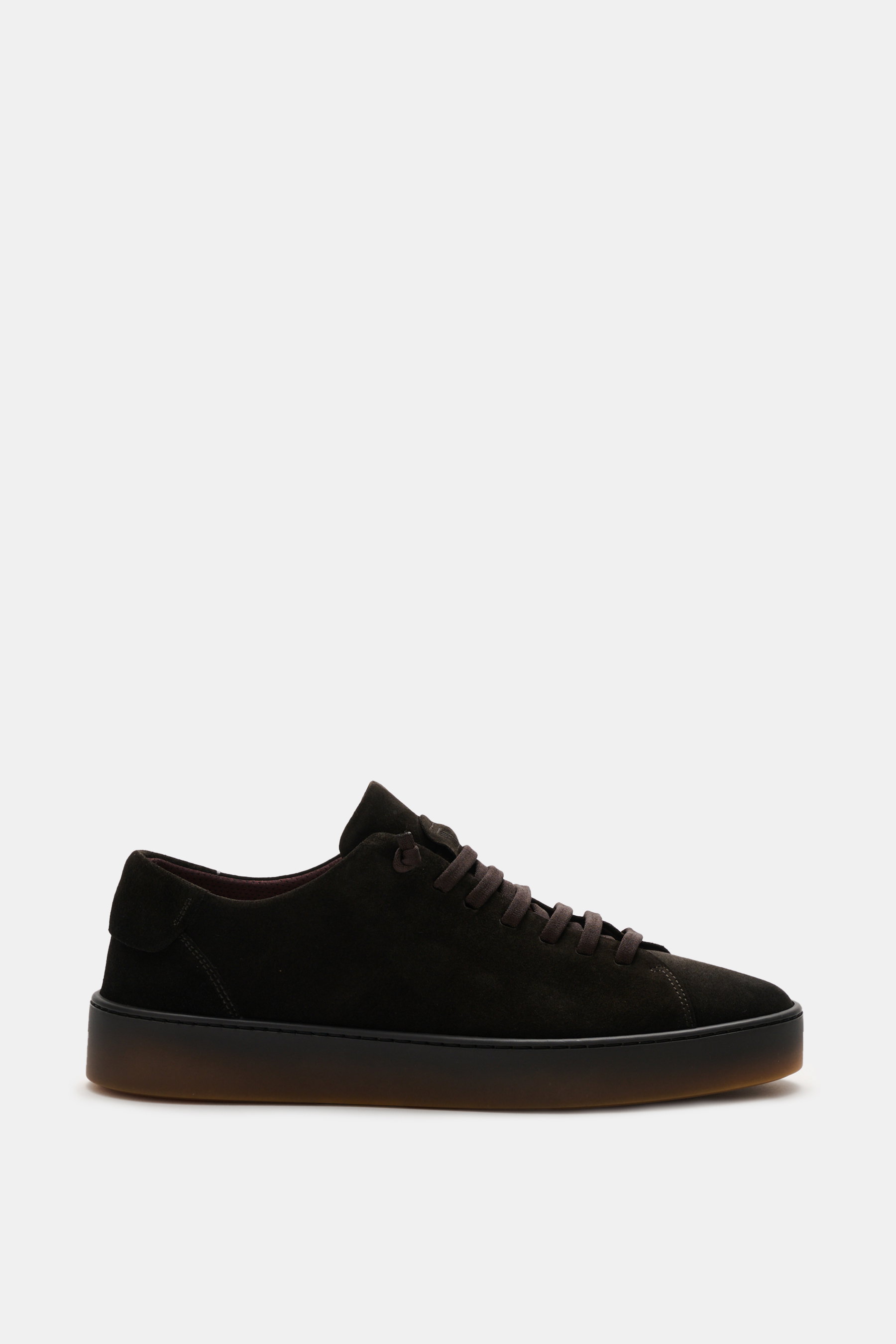 Fabiano Ricci Sneaker 'Tennessee' dark brown shown from the side, soft suede leather with round toe, elastic slip-on lacing, logo tongue, padded insole.