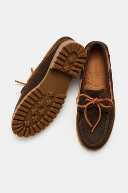 Top and sole view of Sebago Boat Shoe 'Ranger Muddy' Brown made of durable nubuck leather with leather band lacing and rubber tread sole.