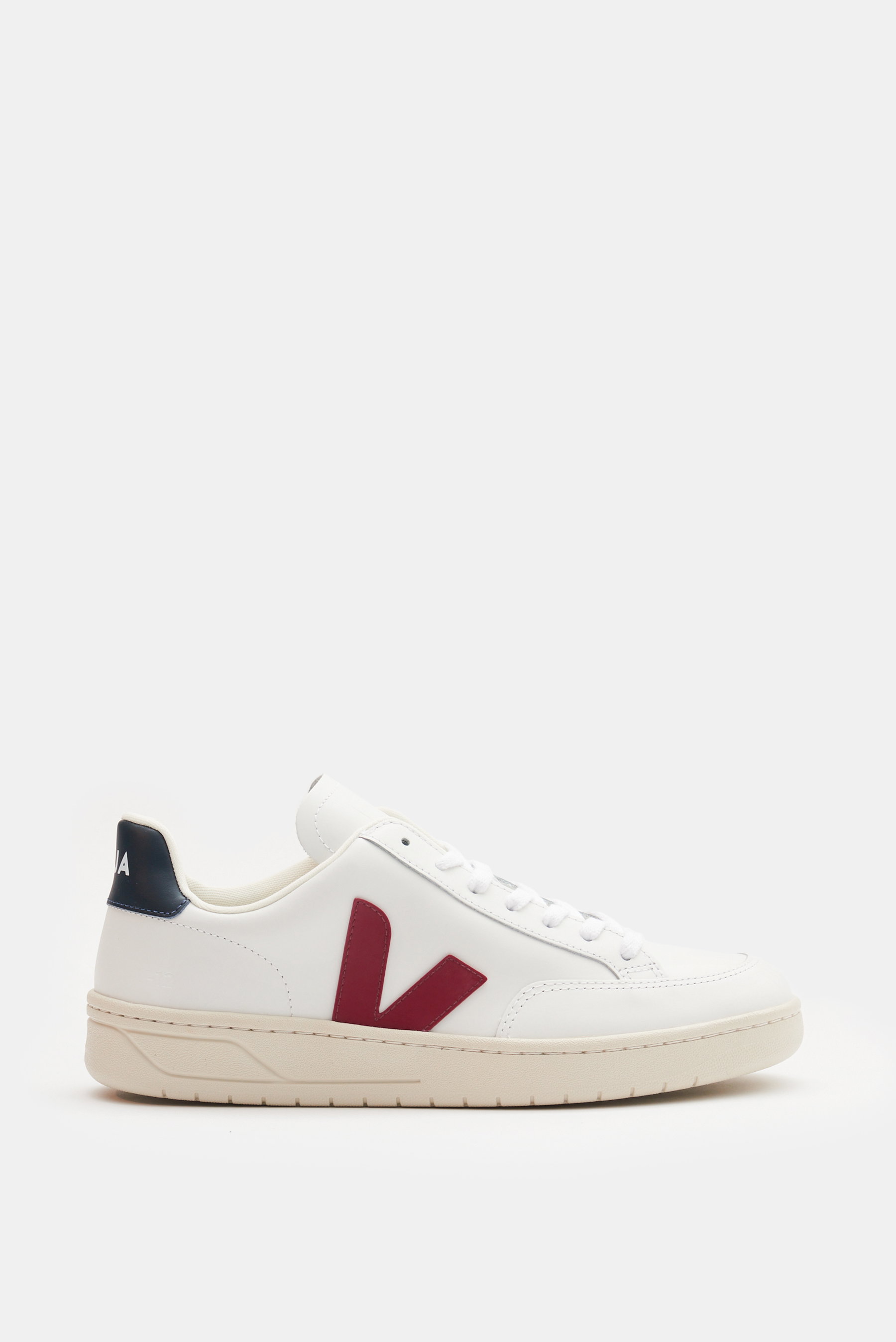 Veja Sneaker 'V-12' weiß/bordeaux