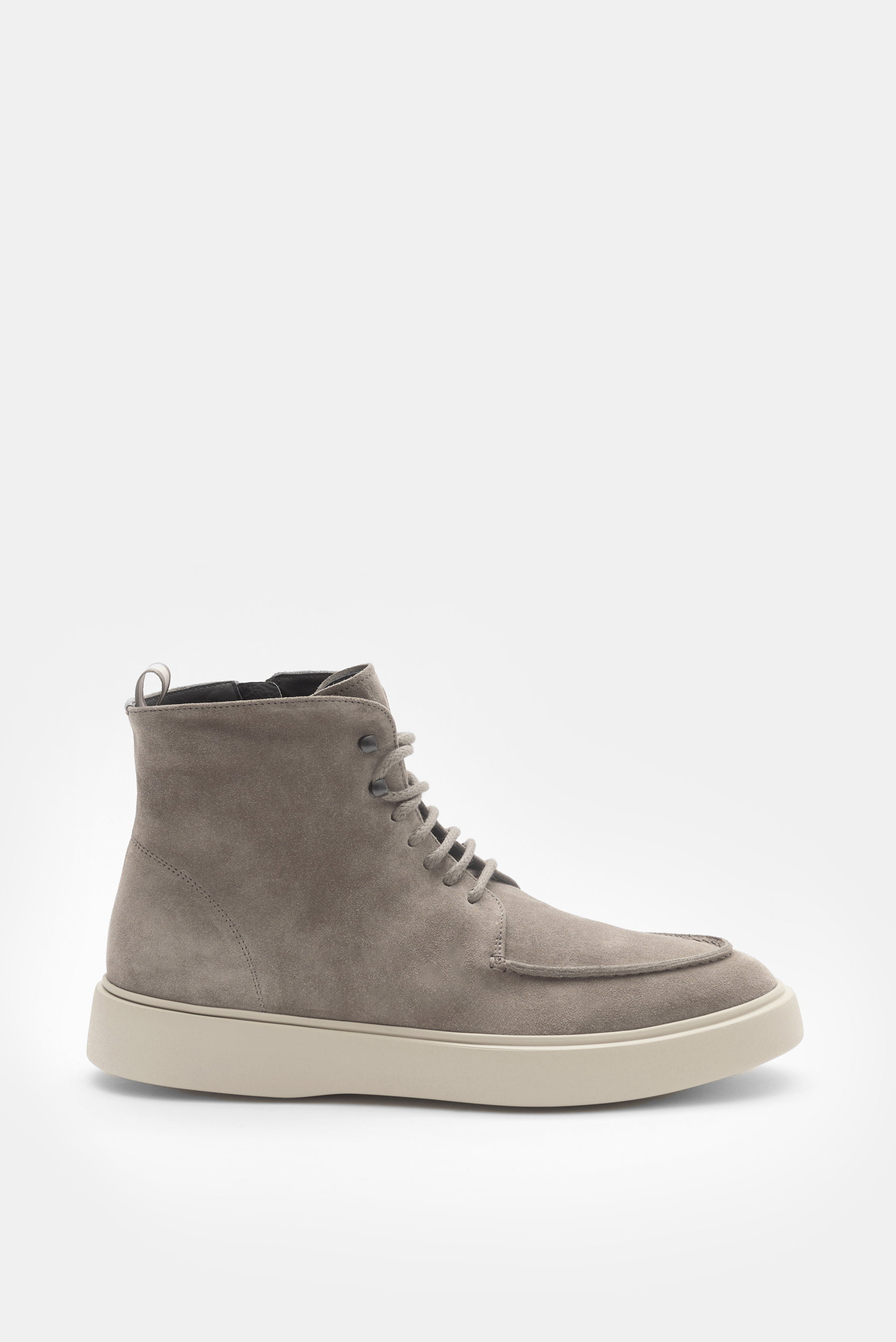 Officine Creative Schnürboot 'Frame' taupe in Seitenansicht aus edlem Veloursleder mit schmal zulaufender Silhouette, Sieben-Loch-Schnürung, Reißverschluss innen, Grosgrain-Anziehschlaufe, ledernem Innenfutter und leichter Kautschuk-Laufsohle.