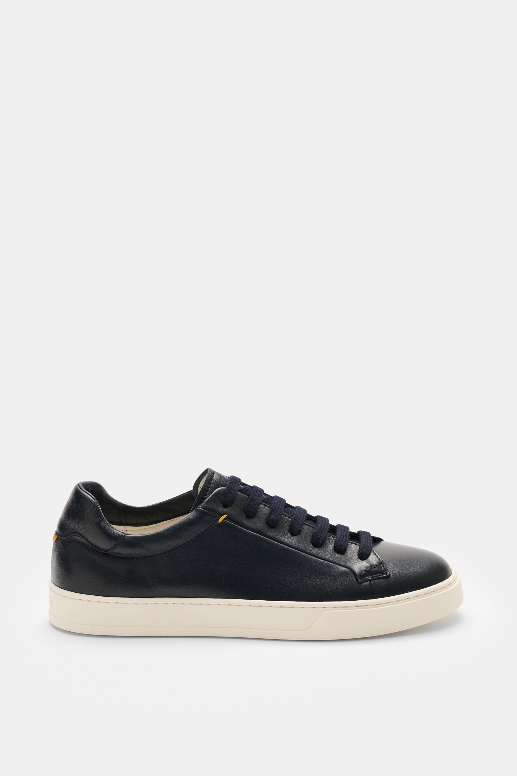 Doucal's Sneaker 'Plonge' dark navy aus hochwertigem Glattleder, seitliche Ansicht, sieben-Loch-Schnürung, gepolsterter Schaftrand, led. Innenfutter, flexible Gummisohle.