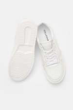 Collegium Sneaker 'Pillar Alpha' offwhite, fein genarbtes Glattleder, Sieben-Loch-Schnürung, gepolsterter Schaftrand, flexible Sohle, Draufsicht.
