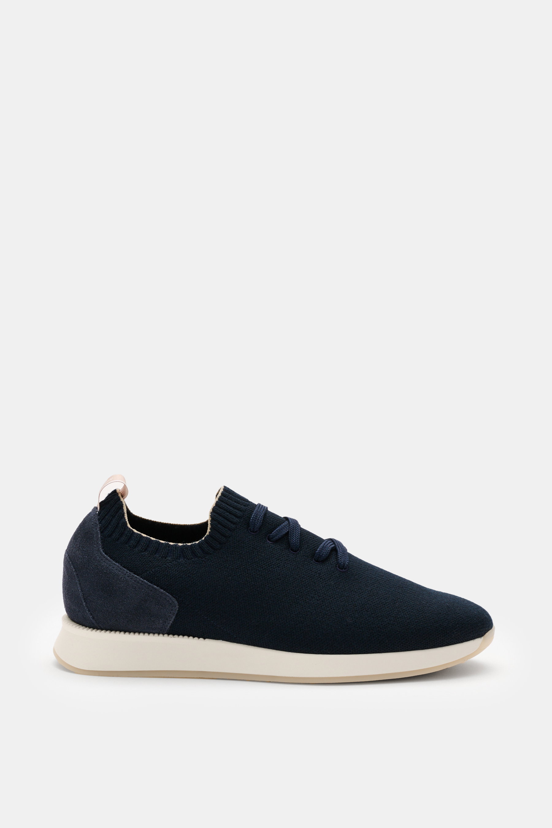 Aurélien Slip-on-Sneaker 'Active Knit' navy seitlich fotografiert, ultraleichter Strick aus Schurwolle mit Veloursleder-Overlays, Zierschnürung, schmal zulaufend.