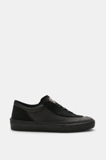 Stone Island Sneakers black shown from side view, made of canvas and suede leather, round toe cap, five-eyelet lacing, logo patch on the tongue, textile lining, all-around rubber coating, durable rubber sole.