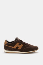 Hogan Sneaker 'Allacciato' braun/hellbraun, seitliche Nahaufnahme, Veloursleder, sieben-Loch-Schnürung, gepolsterter Schaftrand, Memory-Foam-Fußbett, flexible Gummisohle.