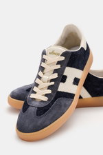 Hogan Sneaker 'Cool Allacciato' dark brown/off-white shown from front-side angle, featuring supple suede leather, seven-hole lacing, contrast-colored overlays, tongue with logo print, high padded collar, H-shaped brand initial, leather and textile lining,