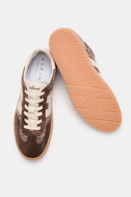 Hogan Sneaker 'Cool Allacciato' dunkelbraun/offwhite, aus geschmeidigem Veloursleder mit Memory-Foam-Sohle, seitlich fotografiert von oben.