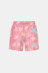 Vorne fotografierte Vilebrequin Badeshorts 'Moorea' rosé/mint/gelb gemustert aus hochwertiger, schnell trocknender Microfaser mit elastischem Bund.