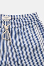 Jacob Cohen Badeshorts navy/weiß gestreift, Frontansicht, hochwertige Microfaser, elastischer Bund mit Tunnelzug, Regular Fit, feines Streifenmuster.