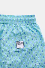 Fedeli Badeshorts 'Madeira Airstop' türkis/blau/weiß gemustert, Rückansicht, elastischer Bund, Gesäßtasche mit Fedeli-Label, recycelte Microfaser, Regular Fit, schnell trocknend, Karabinerhaken, Mesh-Innenfutter.