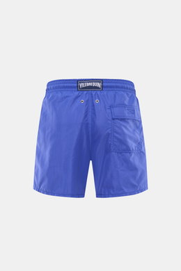 Vorderansicht der Vilebrequin Badeshorts 'Moorea' blau aus leichter Microfaser mit elastischem Bund, Taschen und VILEBREQUIN-Label.
