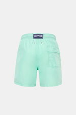 Vilebrequin Badeshorts 'Moorea' mintgrün, Rückansicht, hochwertige Microfaser, Regular Fit, elastischer Bund, Taschen, Entwässerungsösen, Mesh-Innenfutter.