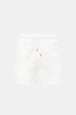 Vorne fotografierte Vilebrequin Badeshorts 'Moorea' weiß aus leichter Microfaser mit elastischem Bund, Tunnelzug, Taschen und Mesh-Innenfutter.