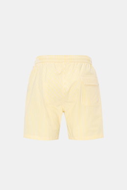 Rückansicht der 04651/ A trip in a bag Badeshorts pastellgelb/weiß gestreift aus leichtem Baumwoll-Seersucker mit elastischem Bund, Taschen und Mesh-Innenfutter.