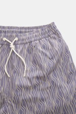 04651/ A trip in a bag Badeshorts 'Superkilen' lavender/pastellgelb gemustert, Front nah, elastischer Bund, Tunnelzug, Taschen, Regular Fit, Microfaser, leicht.
