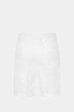 Rear view of 04651/ A trip in a bag Linen bermudas 'Linen Bermuda' white, slim fit with elasticated waistband, back pocket with button.

Description: These airy Bermudas by 04651/ A TRIP IN A BAG are a must-have for your next beach holiday. The flexible w