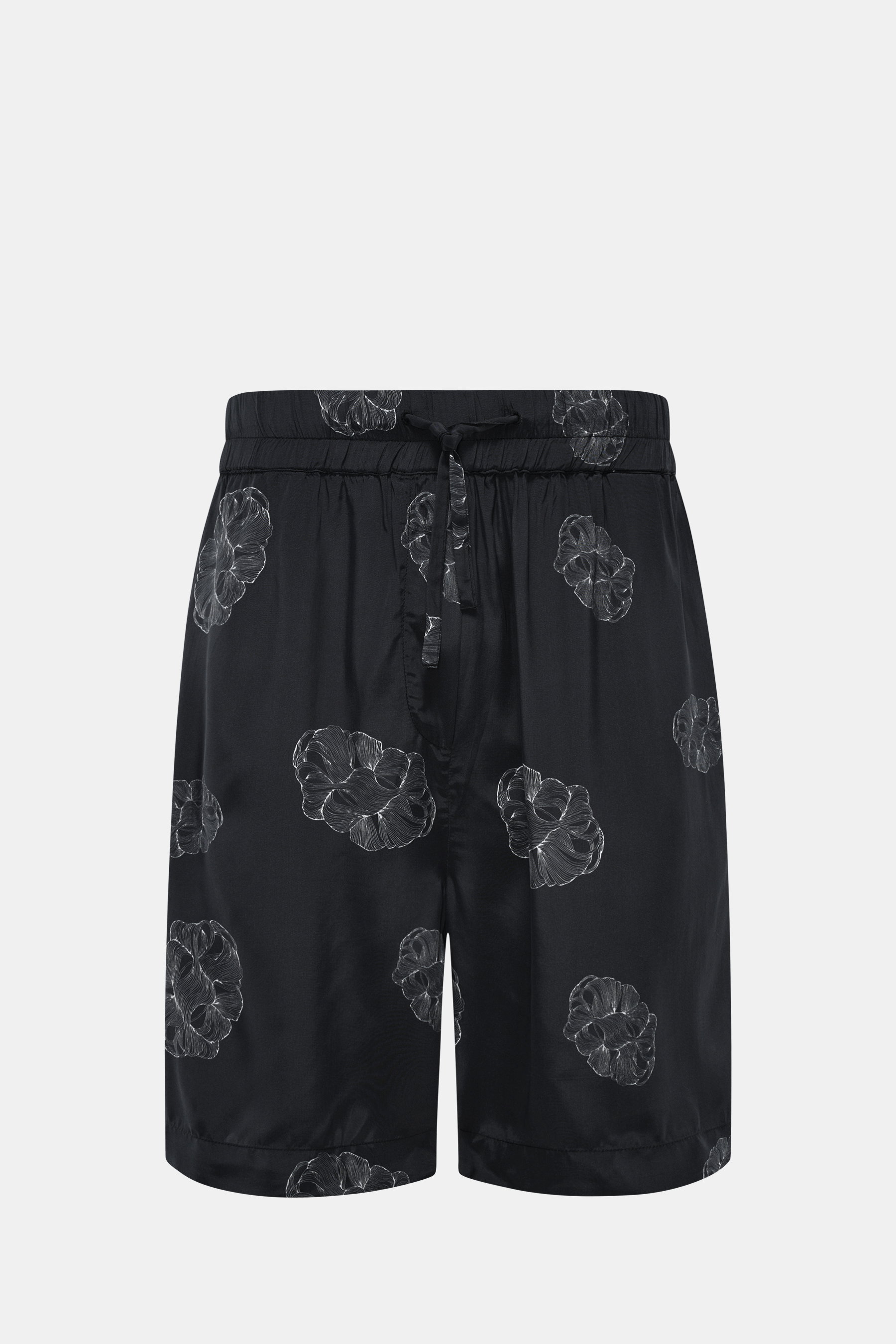 Frontale Nahaufnahme der Officine Générale Shorts 'Fynn' schwarz/weiß gemustert, aus leichter Viskose mit elastischem Bund und Tunnelzug.