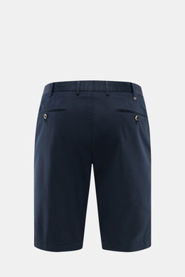 Alt tag (125 characters max): Rear view of PT Torino Bermudas navy in smooth cotton, high waist, French pockets, and buttoned back pockets.

Description: 
<p>Typically stylish: These shorts in soft cotton by PT TORINO are the best choice for elegant summe