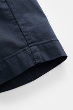 Alt tag (124 characters): Close-up of PT Torino Bermudas navy showing smooth cotton fabric and stitching, photographed from a side angle.

Description: 
<p>Typically stylish: These shorts in soft cotton by PT TORINO are the best choice for elegant summer 
